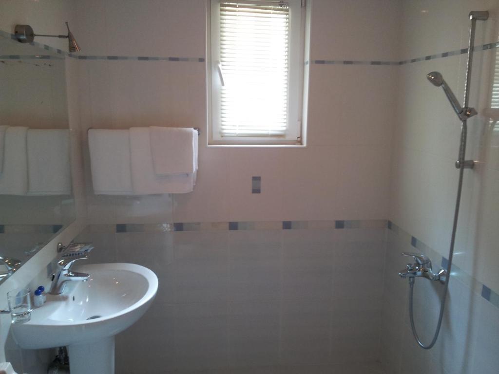 Hotel Avis Sandanski Quarto foto
